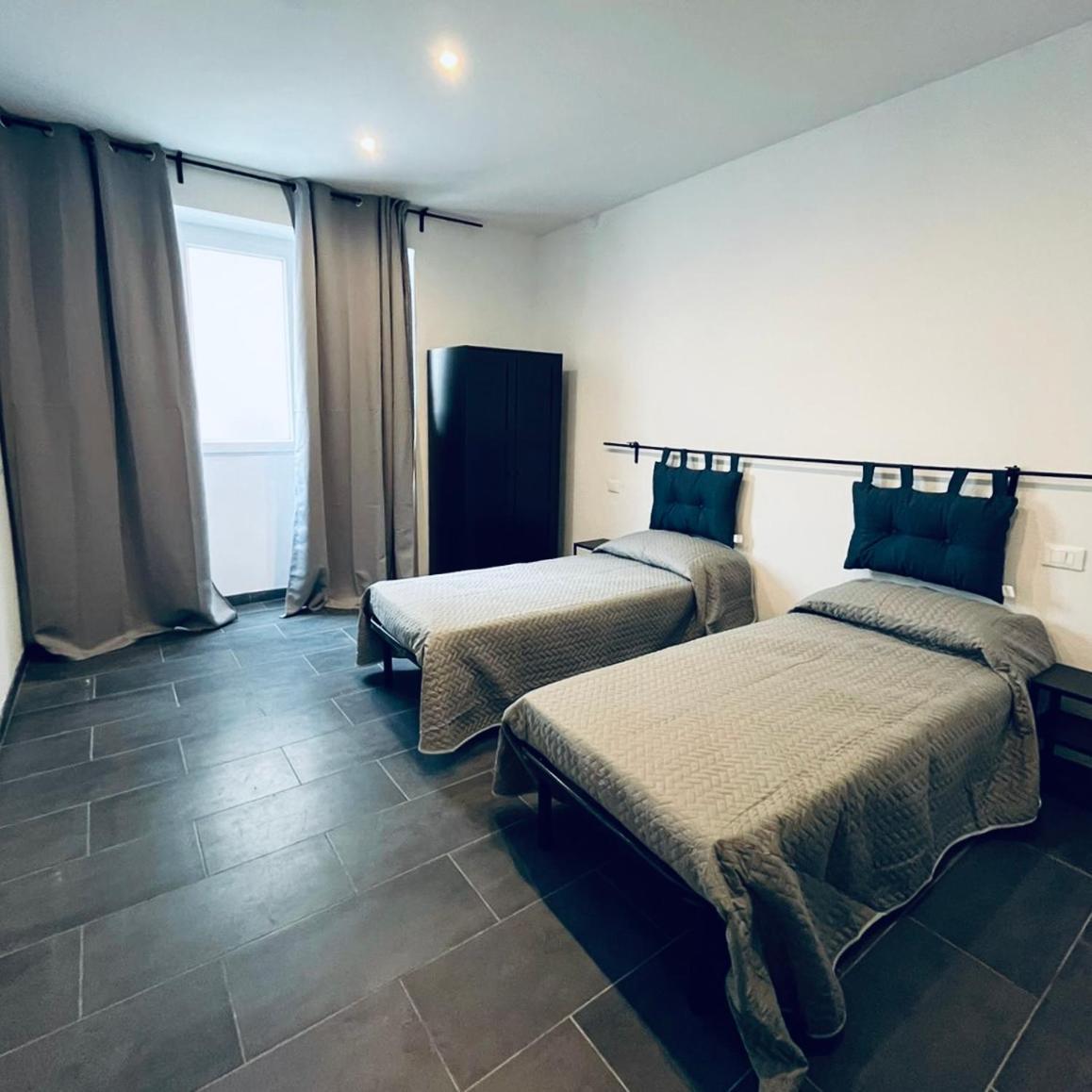 Esterina Rooms Специя Екстериор снимка